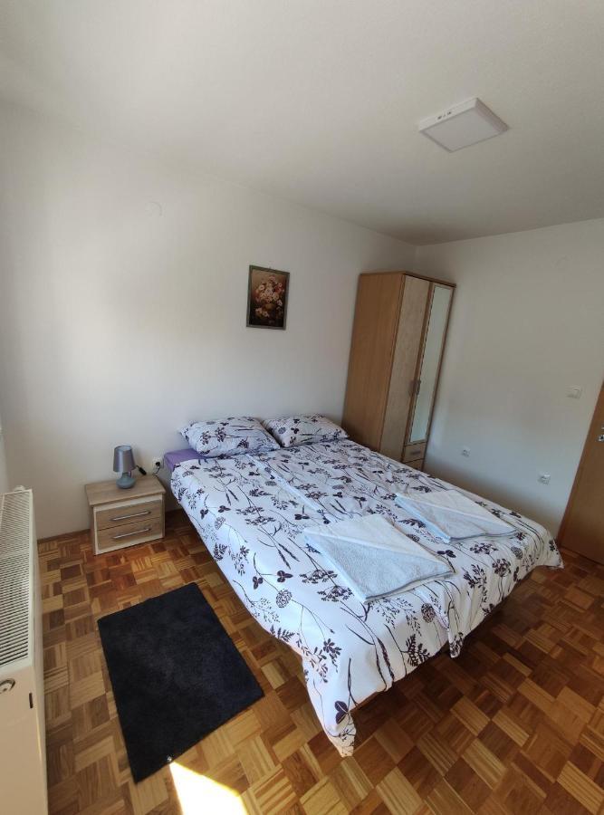 Vila Kasindol SJJ Buitenkant foto